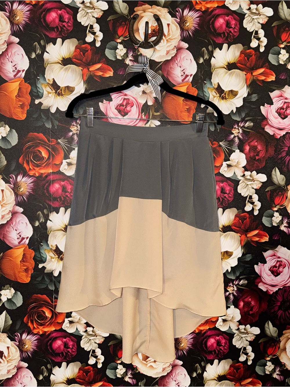 NWT BCBGeneration Two-Tone Gray and Cream High-Low Chiffon Skirt, Small